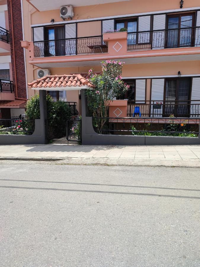 Mary'S Apartment Alejandrópolis Exterior foto